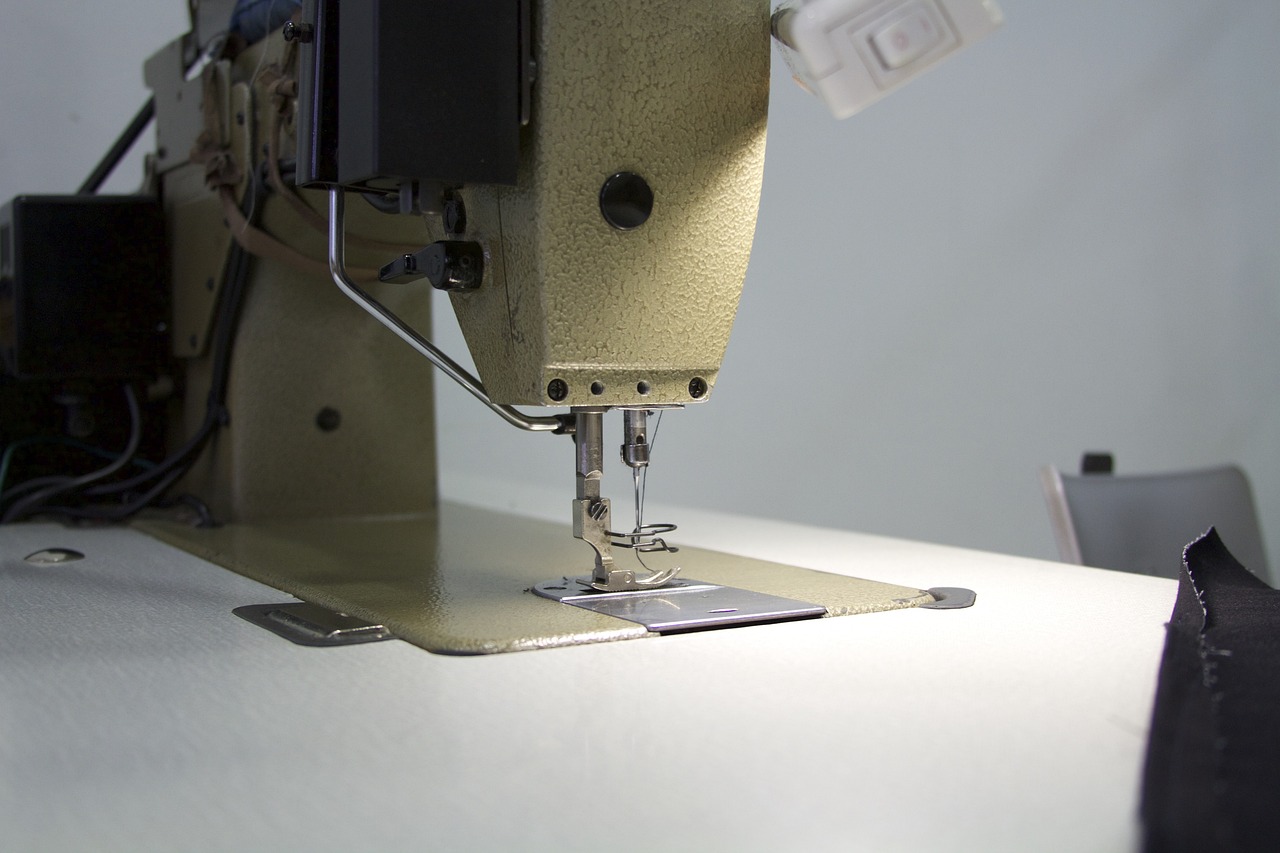 sewing-machine-1060766_1280